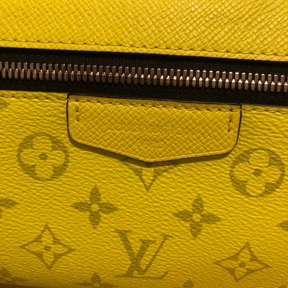 ✨Louis Vuitton Messenger Bahia Eclipse✨ - Picture 2 of 7